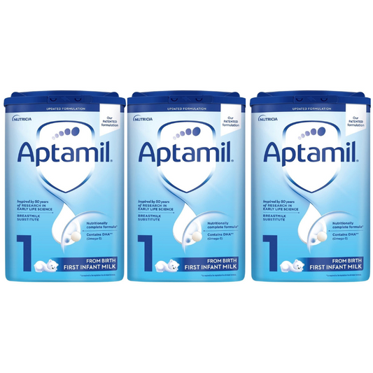 Aptamil 1 first infant milk formula in an 800g package, designed for newborns, displayed with the product packaging and label.