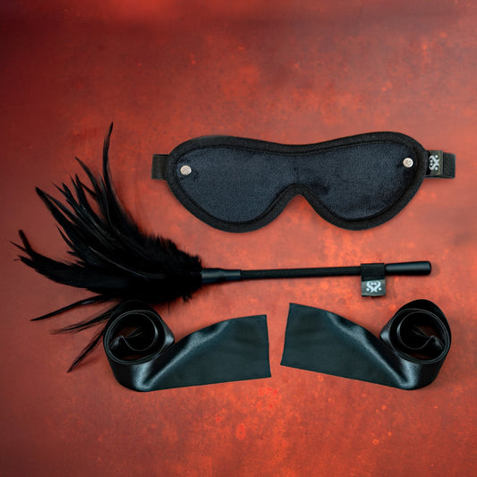 SEI MIO - Strict Tease - Ribbon Ties Blindfold and Tickler Kit